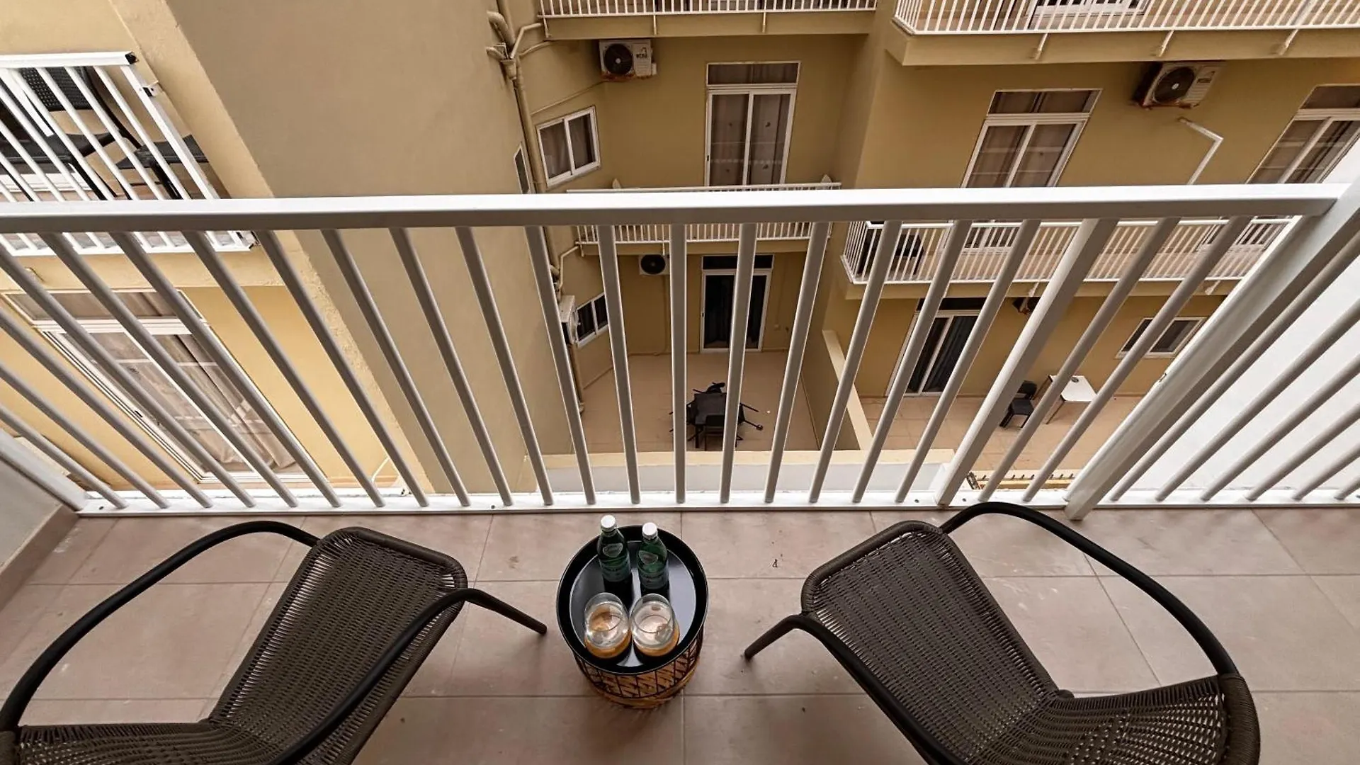 Steps From The Seafront - Good Vibes Only! Apartment Gzira